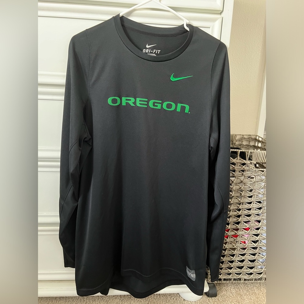 Oregon dri-fit Nike Elite long sleeve shirt